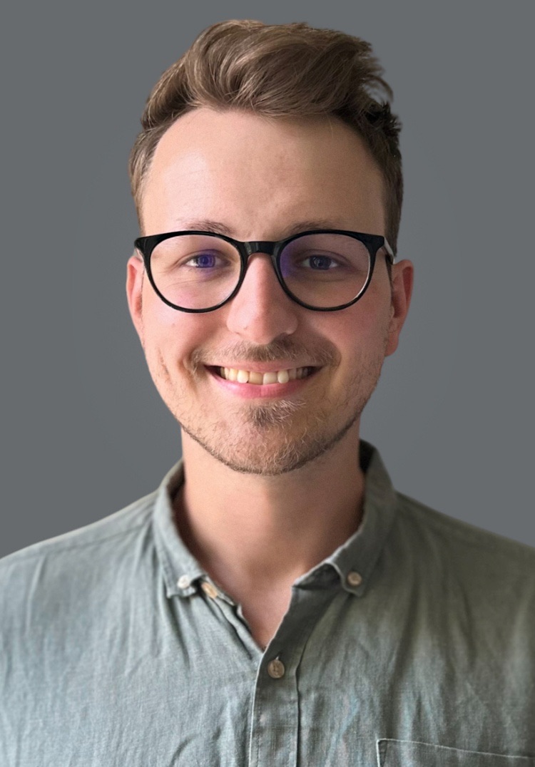 M. Sc. Conrad-Leon Nienhaus, psychologischer Psychotherapeut, in seiner Praxis in Dortmund-Hombruch
